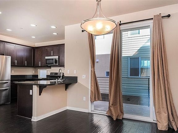 3rd image of 4535 Rainier Ave Unit 5