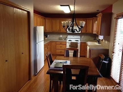 Kitchen & Dining Room