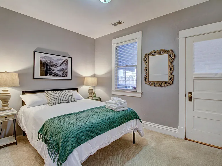 1470 Monroe St #1 — Photo 2