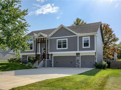 5320 Scenic Dr, Lees Summit, MO, 64064