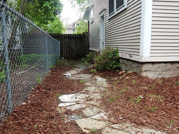 4th image of 559 Valley Ave NW