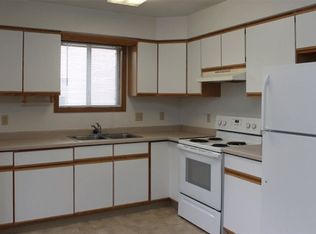 916 S 6th St, La Crosse, WI 54601