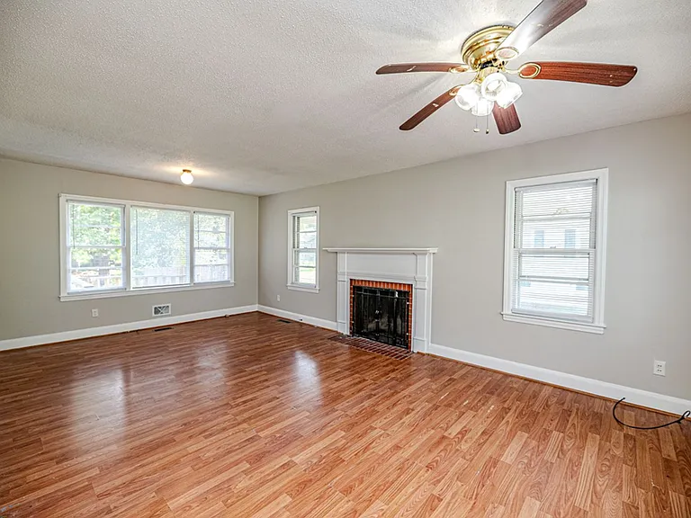 310 Park Ave — Photo 22