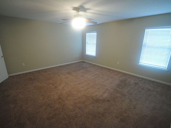 4th image of 8022 Welbeck Ln