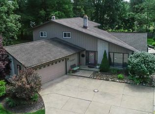 37380 Fox Run, Solon, OH 44139