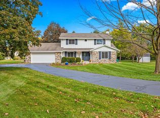 S83W32784 North Oak Tree COURT, Mukwonago, WI 53149