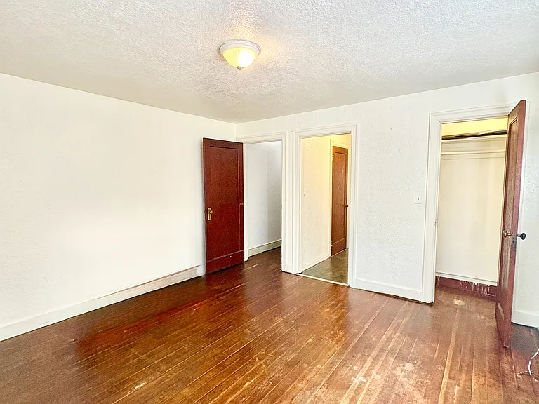 928 Pacific Ave #5 — Photo 5