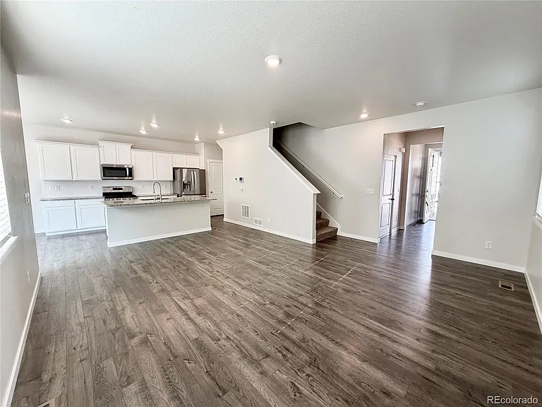 204 Coyote St — Photo 3