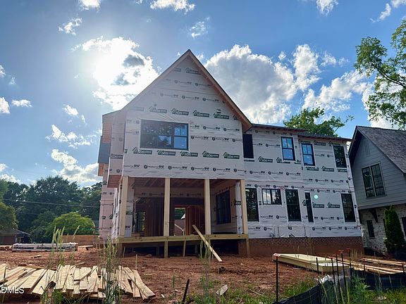 4th image of 808 Brooks Ave