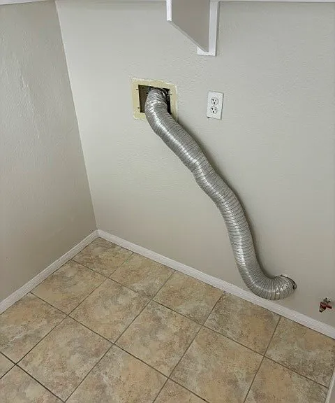 674 W Vermont Ave — Photo 3