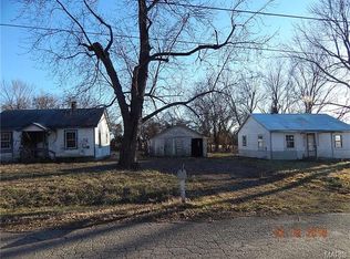 303 Walnut St #A, Urbana, MO 65767
