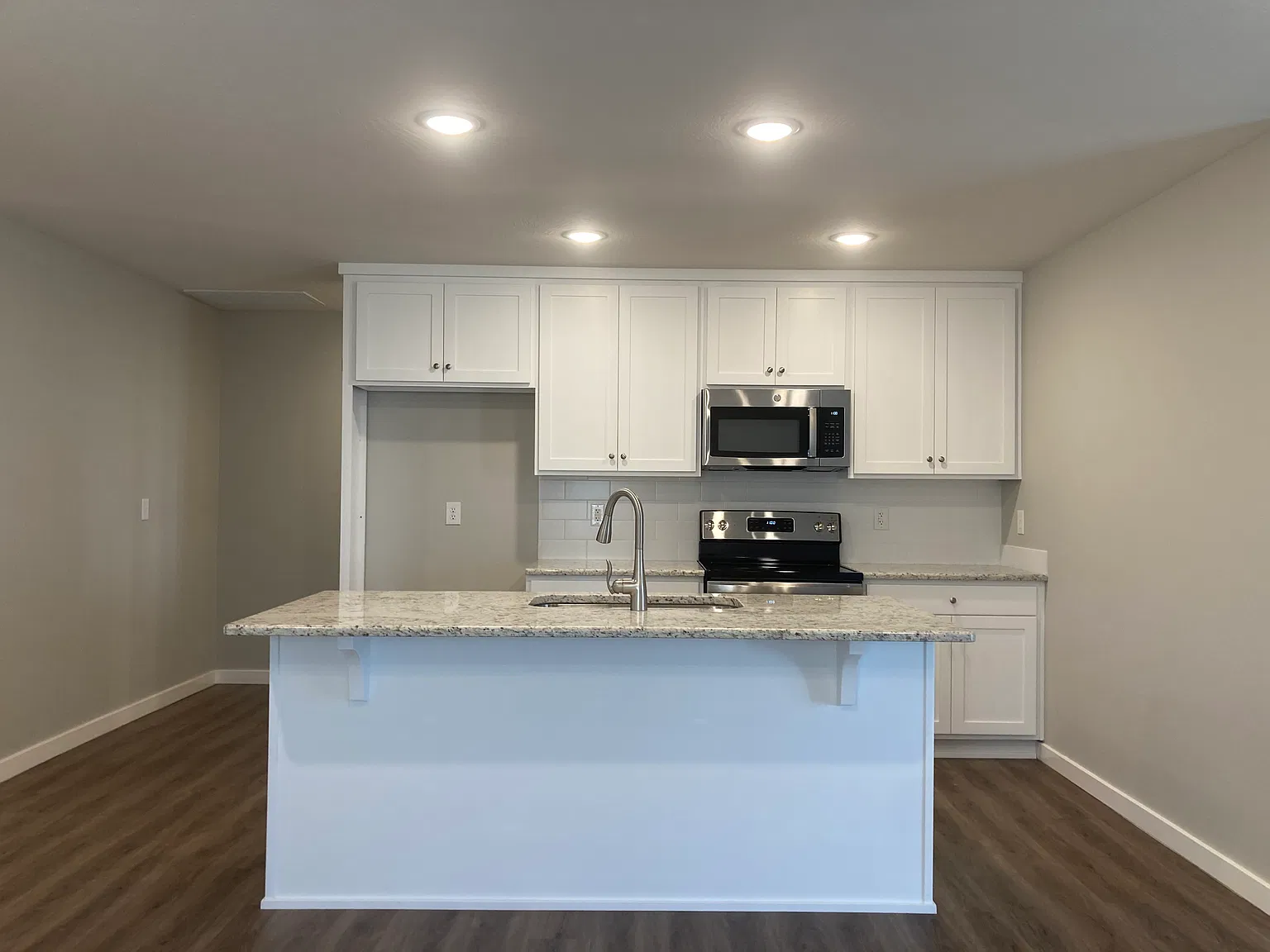 3 bed, 1362 sqft, $1,750 — Photo 2