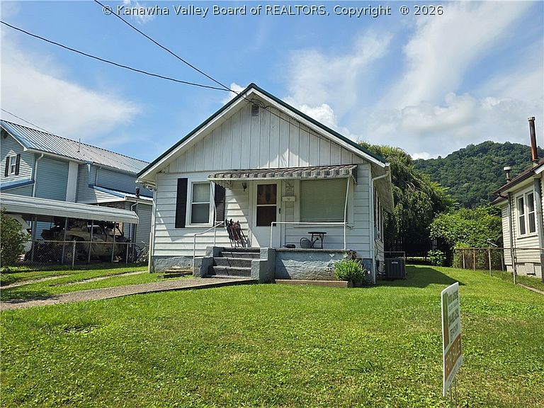 Listing photo 3