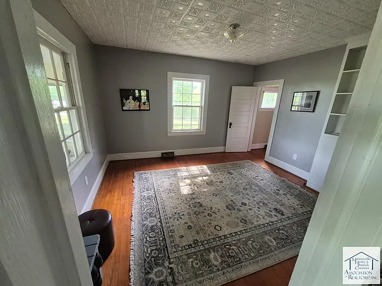 82 Maple Leaf Rd — Photo 4