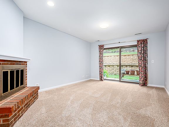 5th image of 29W470 Emerald Green Dr #29-C