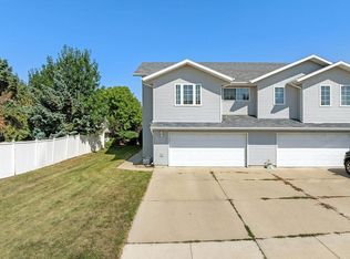 1110 SE 34th Ave E, Minot, ND 58701
