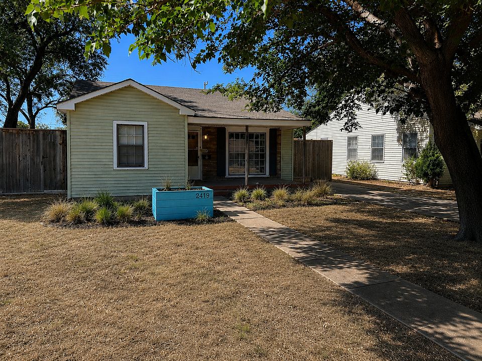 1st image of 2419 30th St