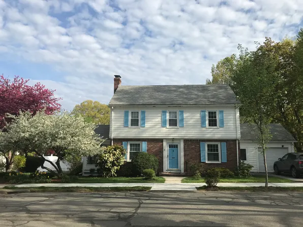 31 Grassmere Rd, Brookline, MA 02467
