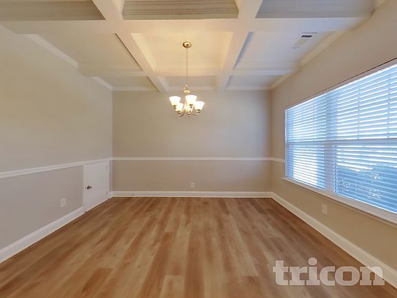 4th image of 1013 Eldon Ln