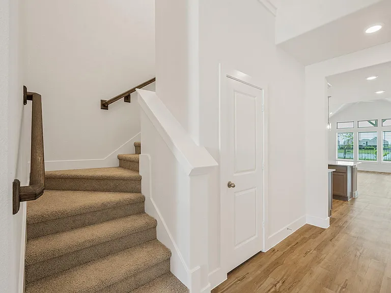 832 Sarasota Shore Dr — Photo 29
