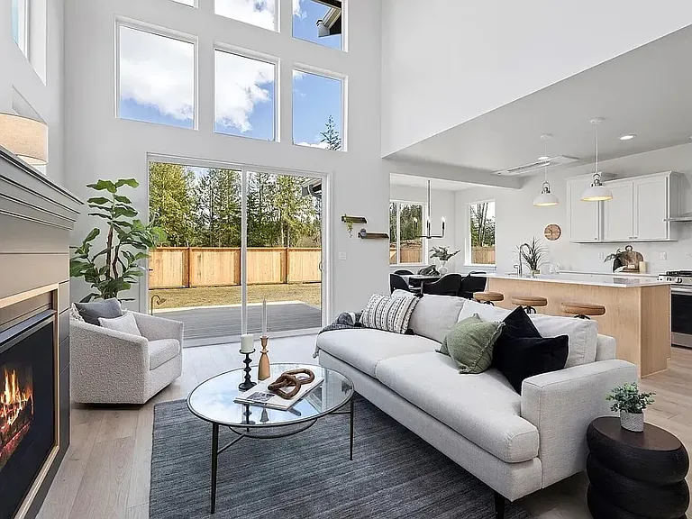 218 N 54th Pl — Photo 3