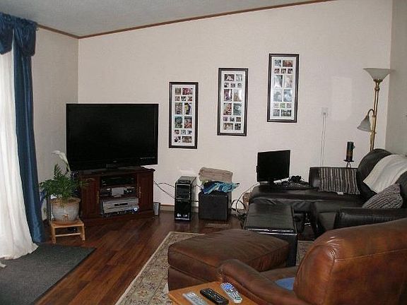 5th image of 100 E Sea Vista Ln
