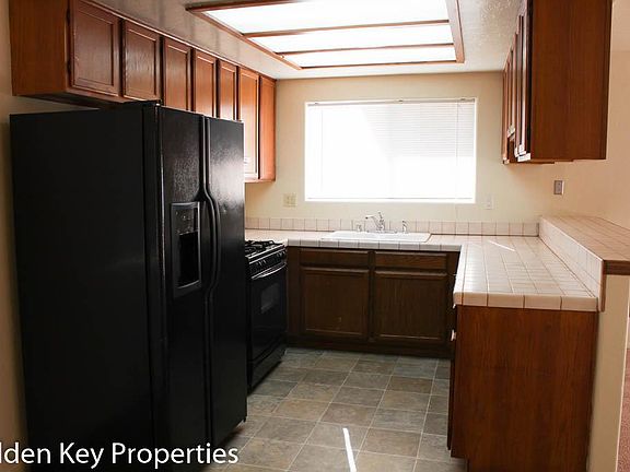 3rd image of 804 Capistrano Dr
