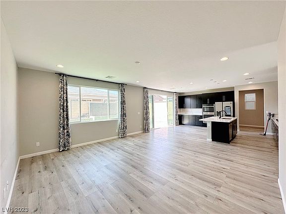 4th image of 10157 Heron Lake Ave