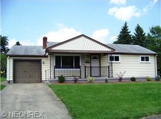 564 Mona Ln, Youngstown, OH 44509