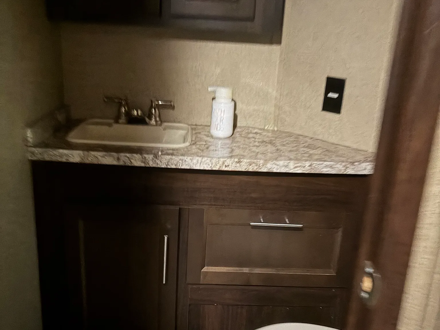 2 bed, 1.5 bath, 300 sqft, $1,200 — Photo 2