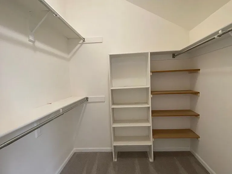 8013 Hilliard Dr — Photo 11