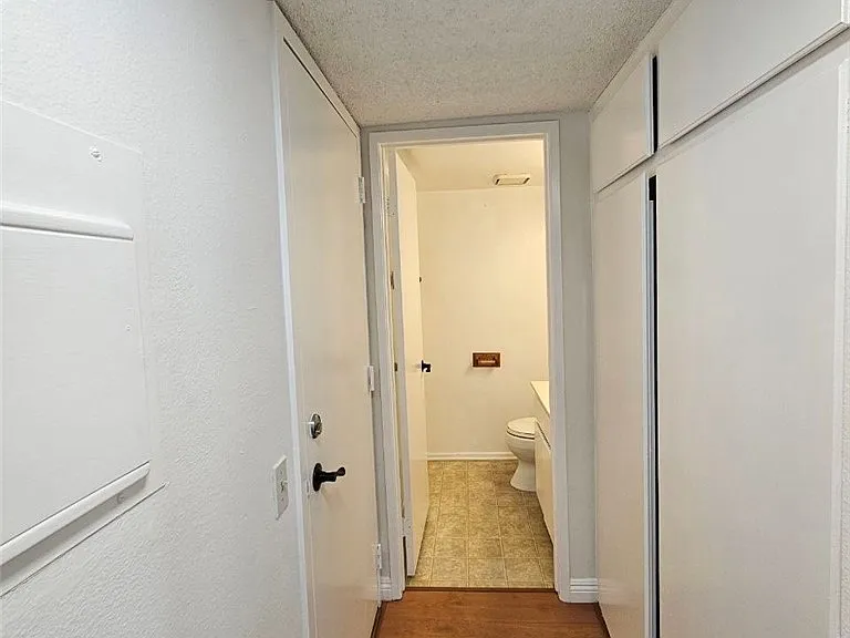 7704 Marbrook Way — Photo 16