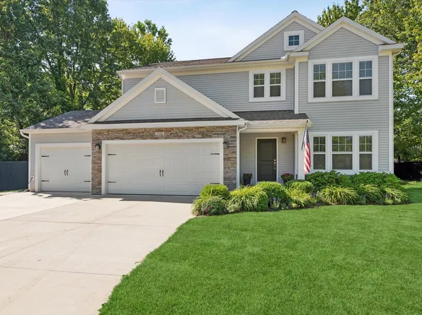 7242 Pacific Ave, South Haven, MI 49090