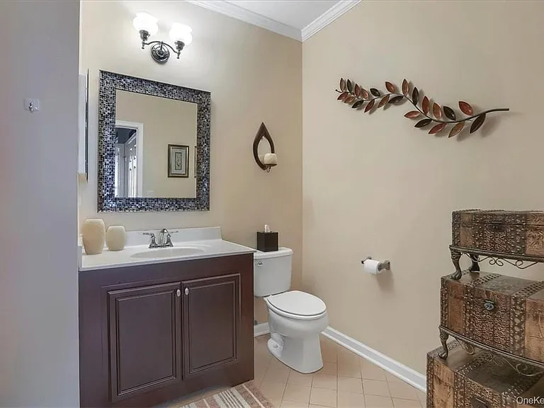 2814 Bennington Dr — Photo 13