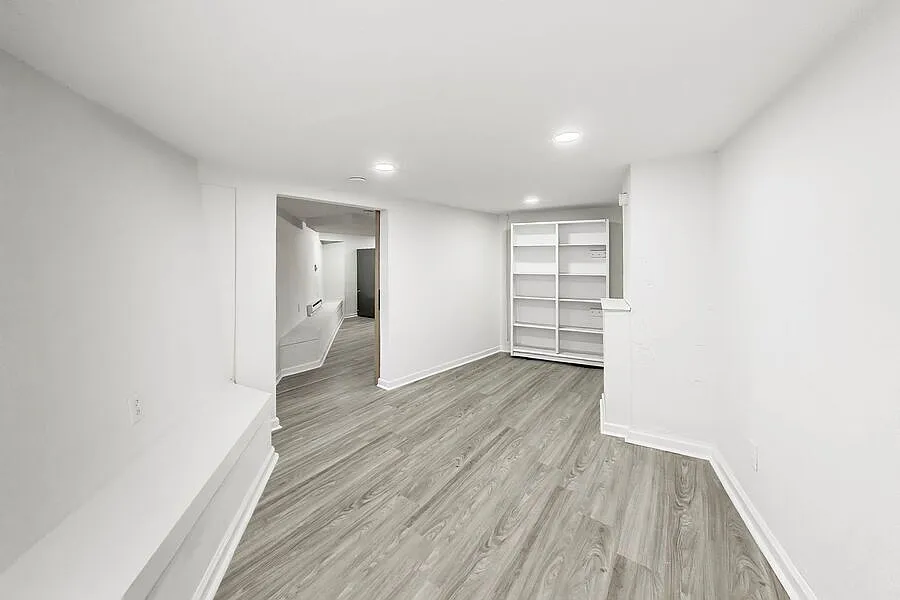 Charming 2BR in Elmwood | Renovated Interior | Near Berkeley & Rockridge — Photo 4