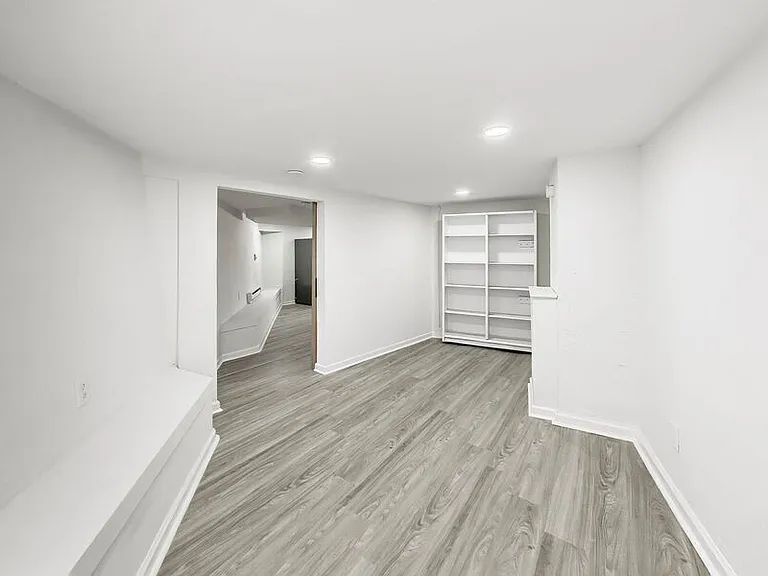 7361 Claremont Ave #3 — Photo 4