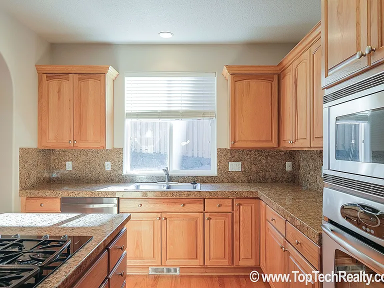 12750 NW Alsace Ln — Photo 5