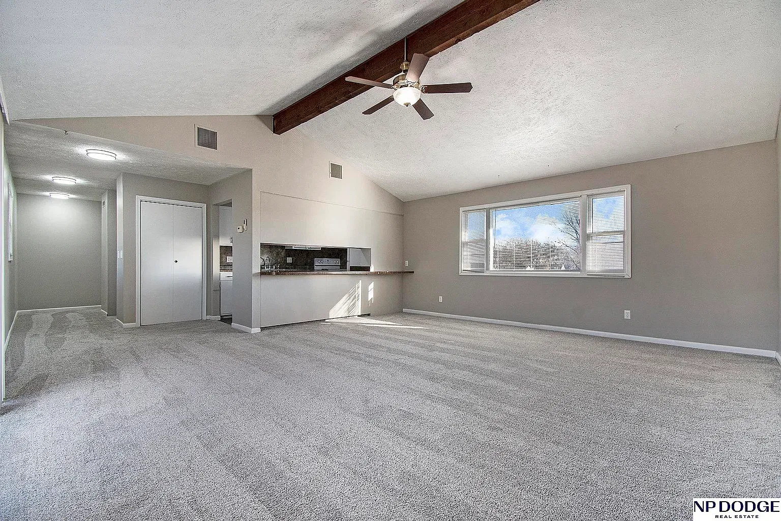 2 bed, 2080 sqft, $1,700 — Photo 3