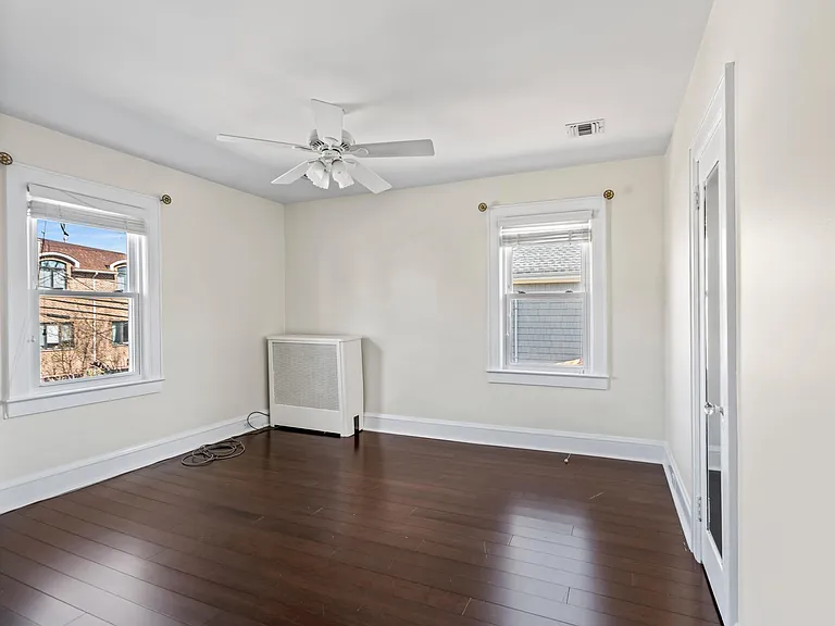 66 Crescent Ave — Photo 17