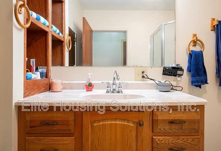 290 W Ridge St — Photo 19