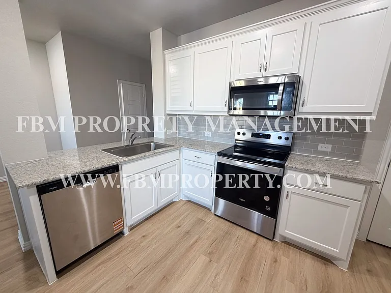 1777 Refuge Way — Photo 15