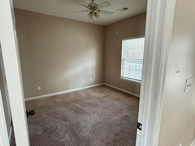 3923 Gladiola Ct #201 — Photo 15