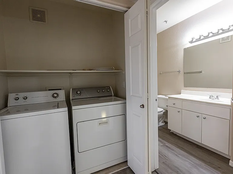 1295 N Ash St #1026 — Photo 14