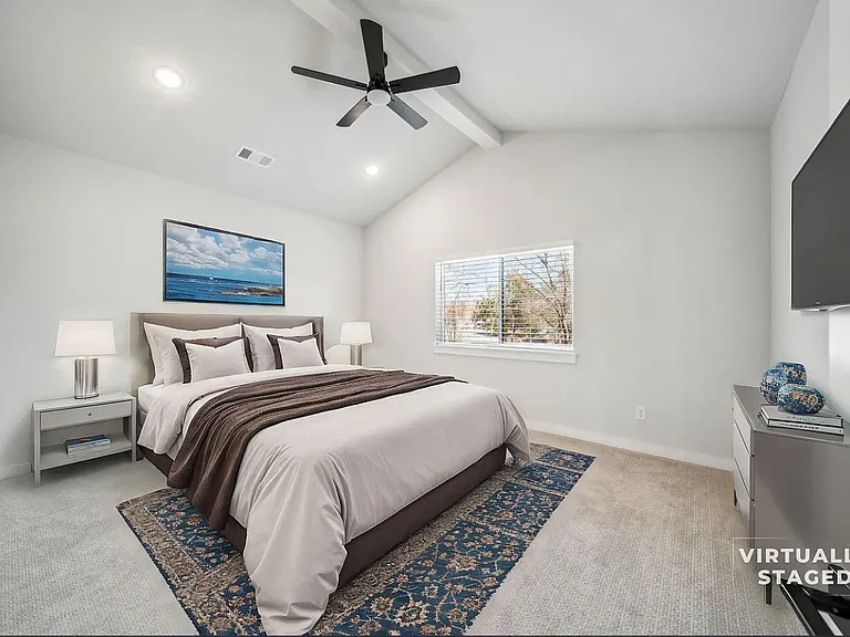 815 N Date Ave — Photo 8