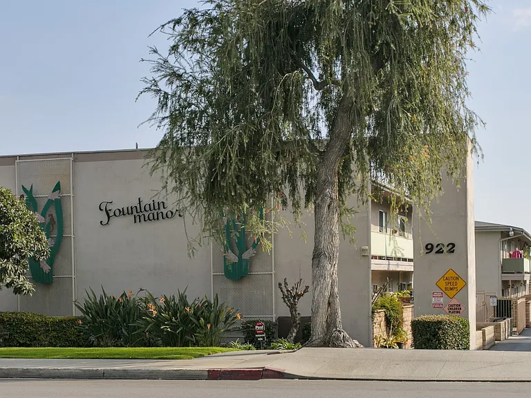 922 W Duarte Rd #3 — Photo 1