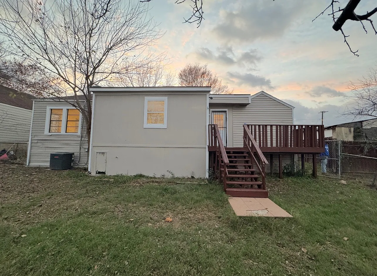 3 bed, 1133 sqft, $1,850 — Photo 2