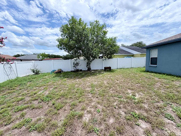 6868 Bordeaux Blvd — Photo 23