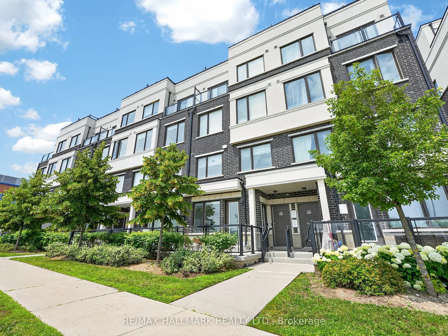 2 bed, $2,600 — Photo 1