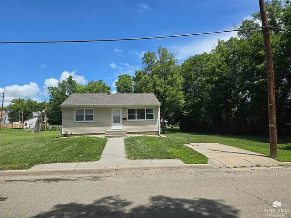 122 E Elm St, Junction City, KS 66441