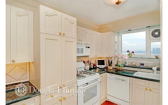 Sold by Douglas Elliman | media 30